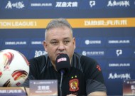 manguan-观察球队现阶段备战情况，主教练调整战术的简单介绍